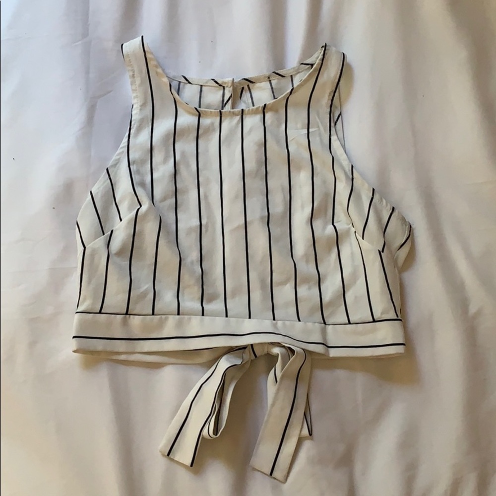Open back tied crop tank top